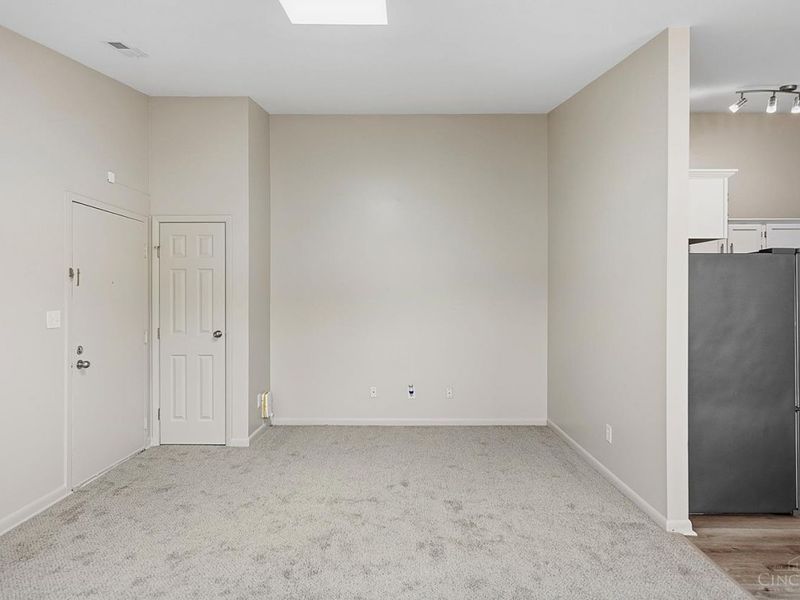9516 Woodland Hills Drive, West Chester, OH 45011 Photo 3