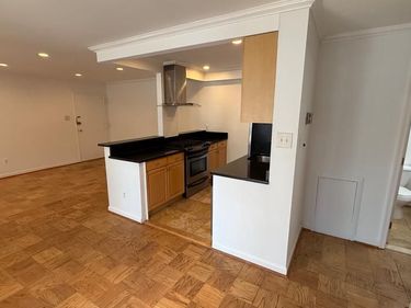2911 CHARING CROSS ROAD, Unit 6, FALLS CHURCH, VA 22042
