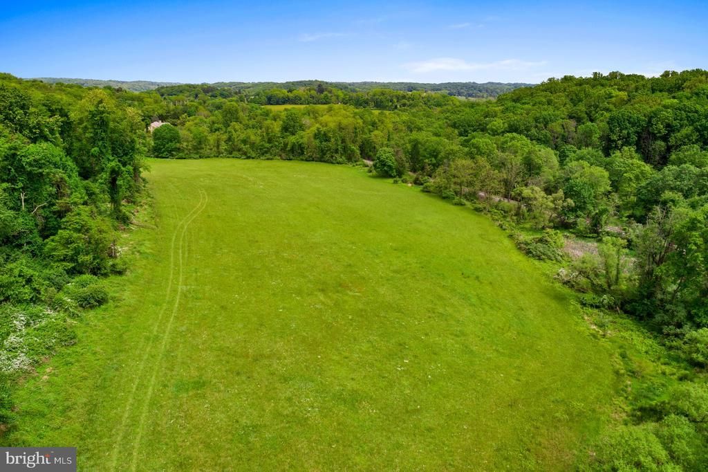 470. HILLENDALE ROAD , CHADDS FORD, PA 19317