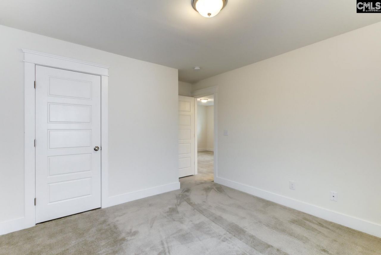 643 Thunder Gulch Avenue Photo 13