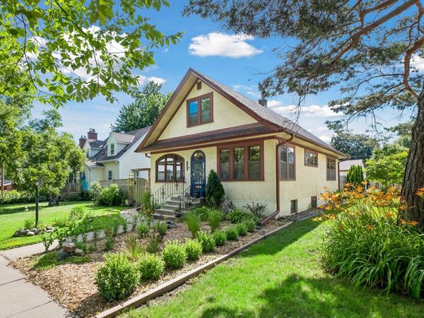 1301 Victoria Street N, Saint Paul, MN 55117