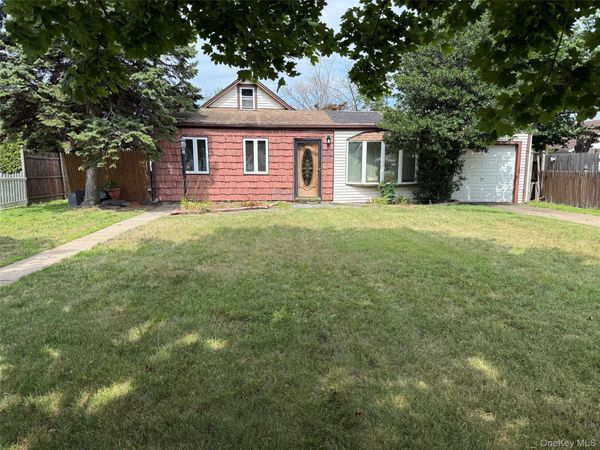 184 Rockmart Avenue , Elmont, NY 11003