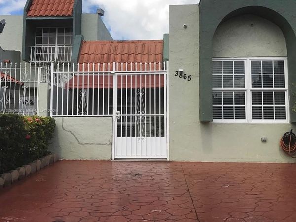 3865 W 9th Way , Unit 17, Hialeah, FL 33012