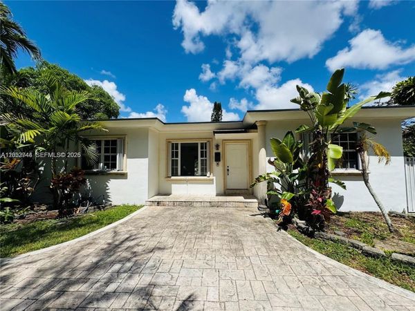 516 La Villa Dr , Miami Springs, FL 33166