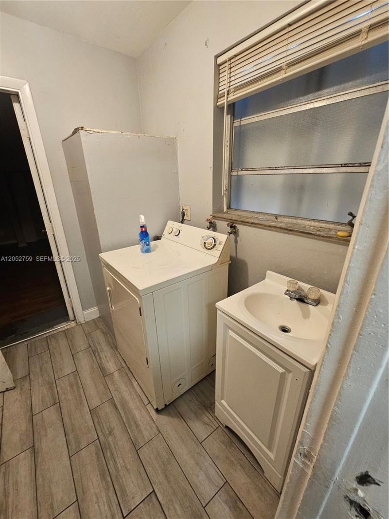 722 S E St , Lake Worth, FL 33460 Photo