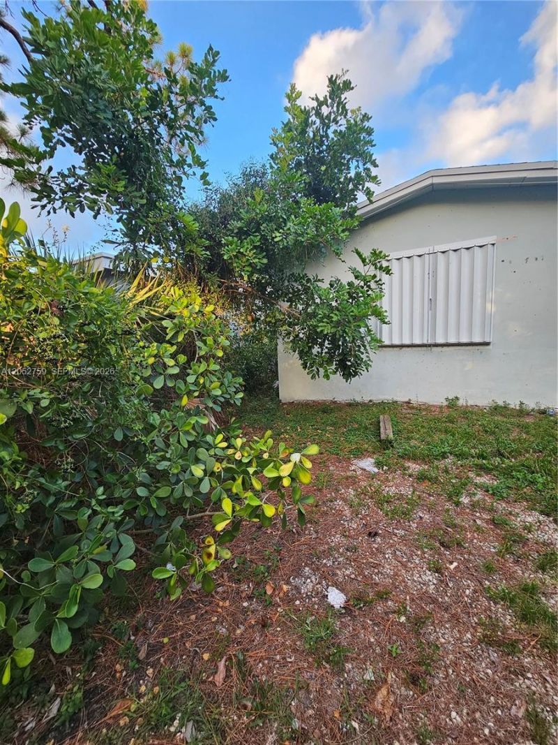 722 S E St , Lake Worth, FL 33460 Photo