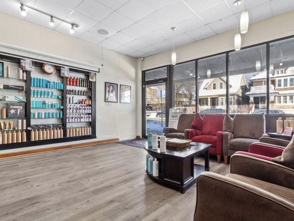 3041 N Oakland Ave, Unit 3043, Milwaukee, WI 53211