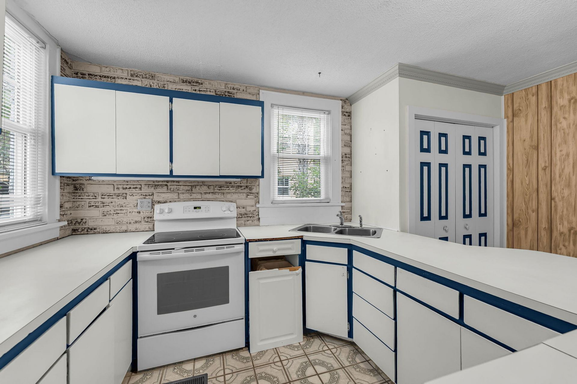 2062 Wappoo Drive Photo 16