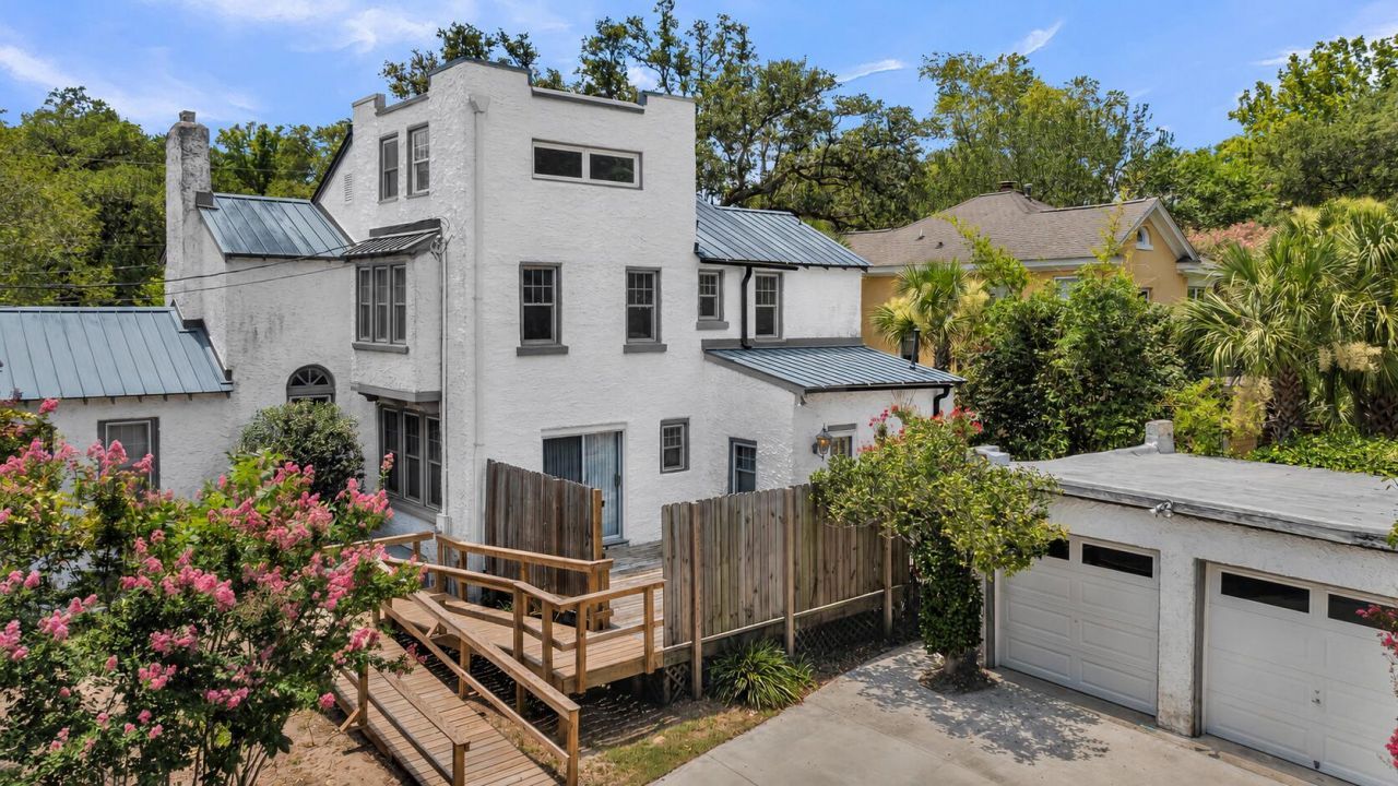 2062 Wappoo Drive Photo 5