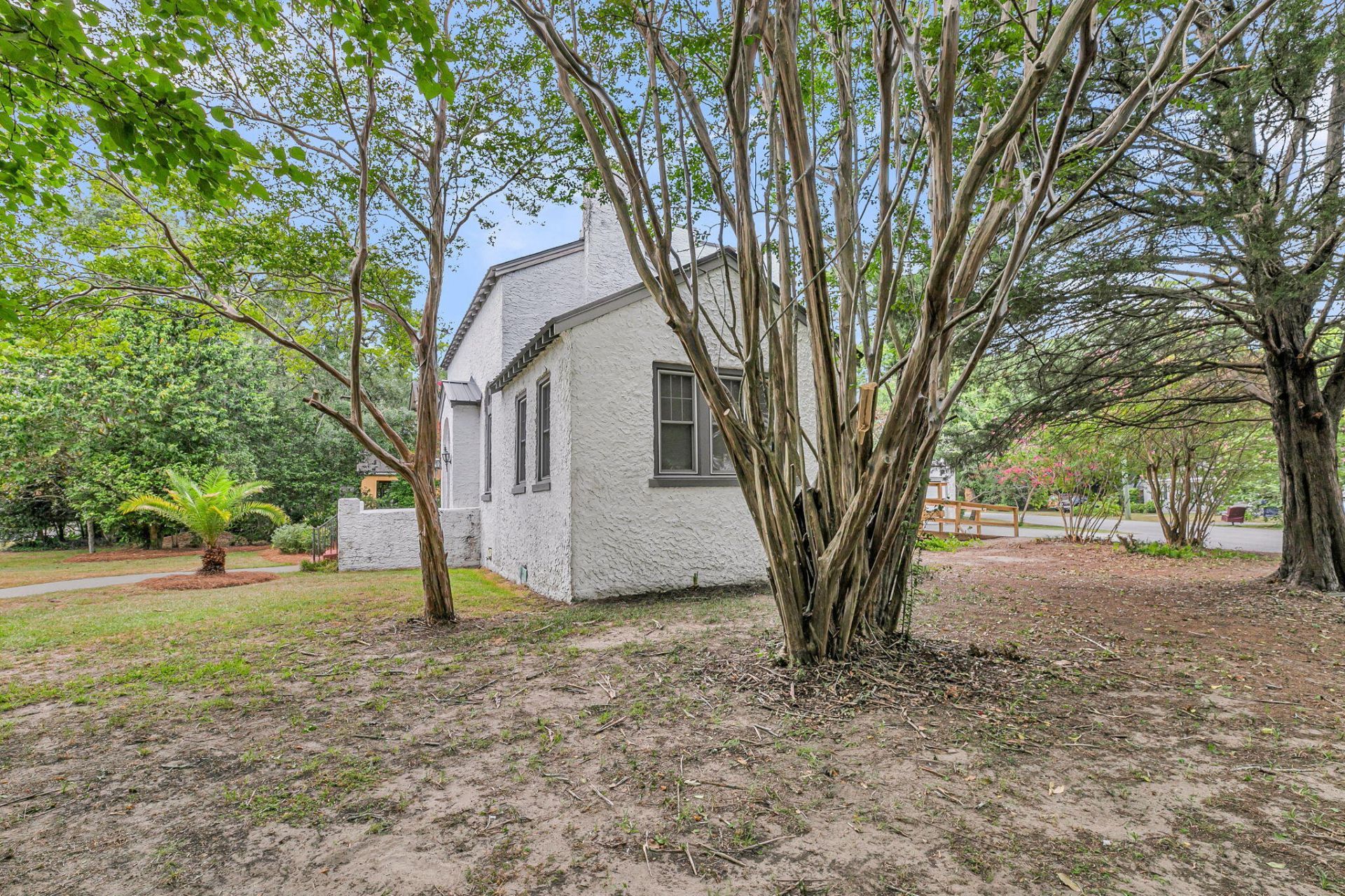 2062 Wappoo Drive Photo 5