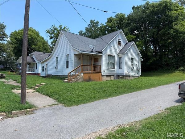 512 N 6th Street , Poplar Bluff, MO 63901