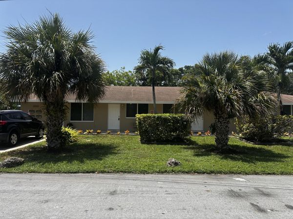 2000 NE 17TH Street, Unit 2, Fort Lauderdale, FL 33305