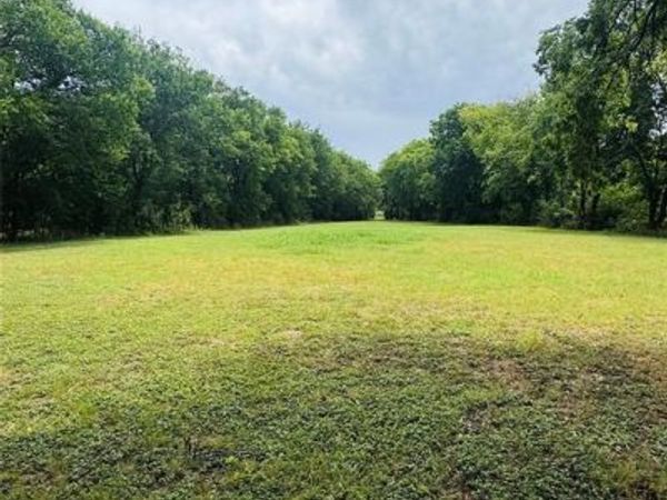 400 Batterson Street , Cleburne, TX 76031