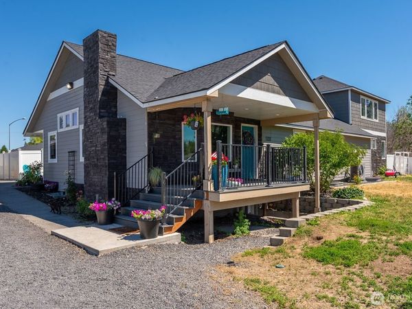 1400 E Nelson Road , Moses Lake, WA 98837