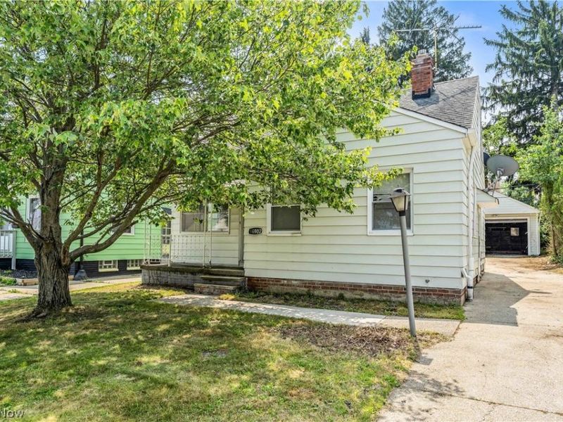 15902 Maplewood Avenue, Maple Heights, OH 44137 Photo 2