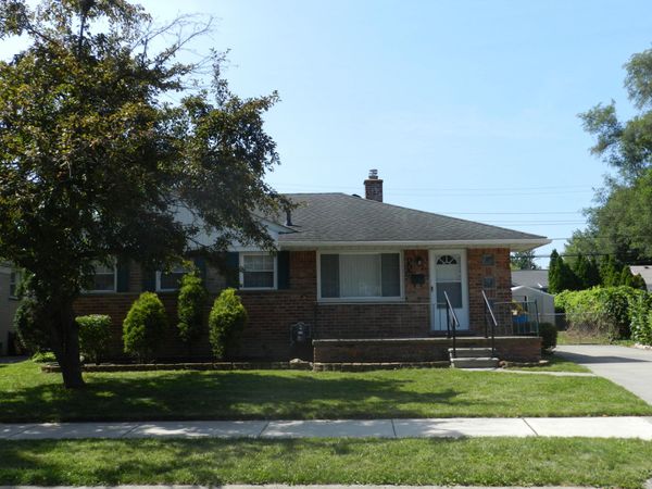 4318 Adams Circle, Wayne, MI 48184