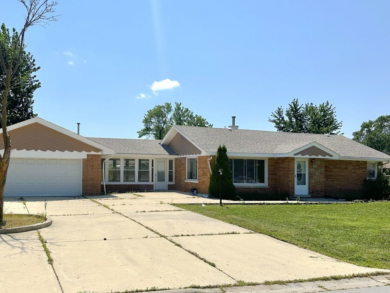 9405 S 76th Court , Hickory Hills, IL 60457