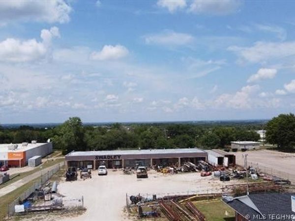 800 E Highway , Holdenville, OK 74848