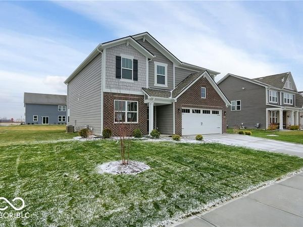 16161 Lavina Ln, Fishers, IN 46040