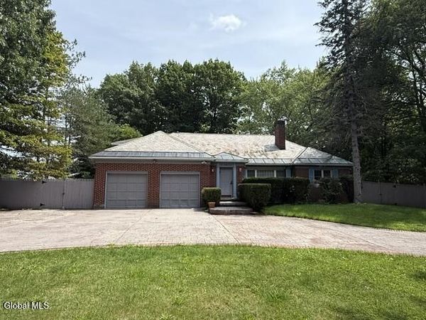 183 Van Rensselaer Boulevard, Menands, NY 12204