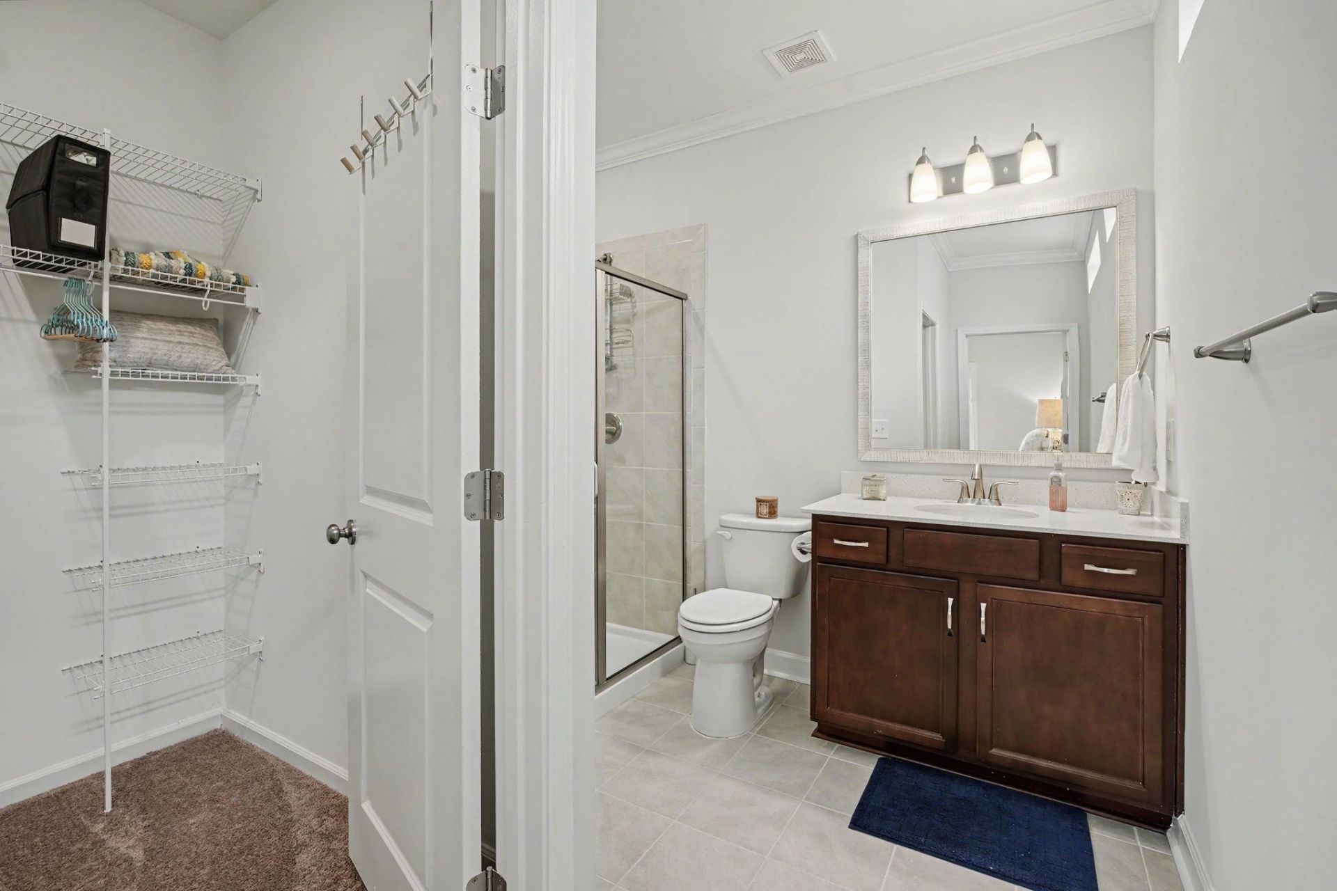 3127 Viceroy Loop  Photo 5