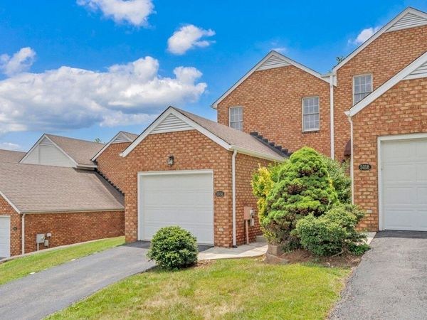 5014 Fairfax PL, Roanoke, VA 24018