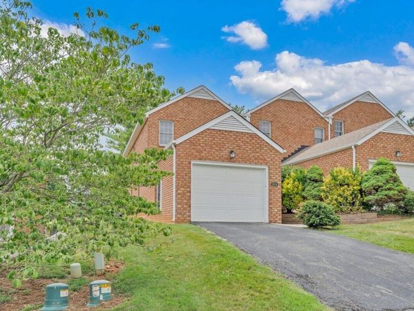 5014 Fairfax PL, Roanoke, VA 24018