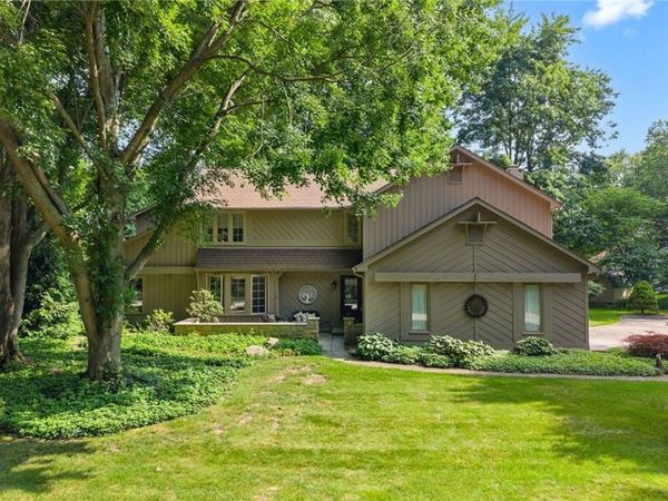32573 Schooner Court , Avon Lake, OH 44012