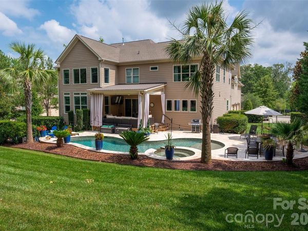 4013 Flowering Peach Road , Waxhaw, NC 28173