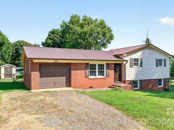 823 Flint Drive , Statesville, NC 28677