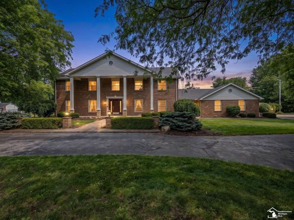 250 E Temperance Road, Temperance, MI 48182