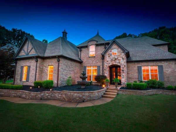 10195 MAPLE RUN DR, Lakeland, TN 38002