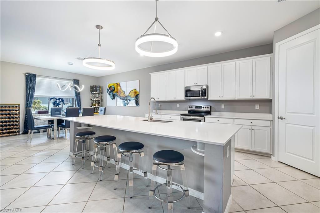 1262 N Gator Cir, Cape Coral, FL 33909 Photo