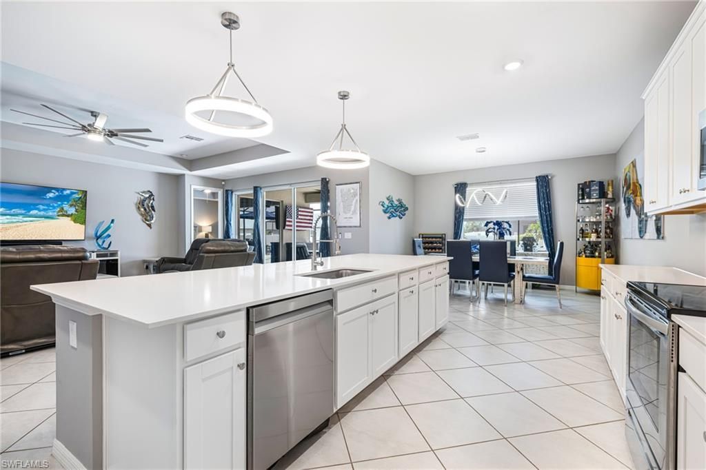 1262 N Gator Cir, Cape Coral, FL 33909 Photo