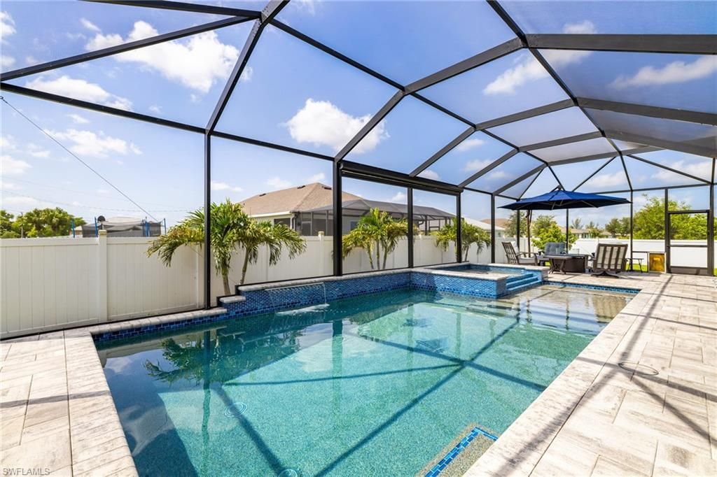 1262 N Gator Cir, Cape Coral, FL 33909 Photo