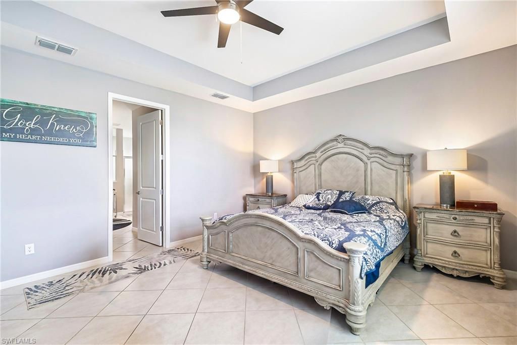 1262 N Gator Cir, Cape Coral, FL 33909 Photo