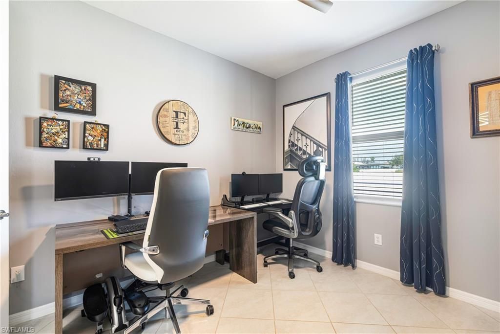 1262 N Gator Cir, Cape Coral, FL 33909 Photo