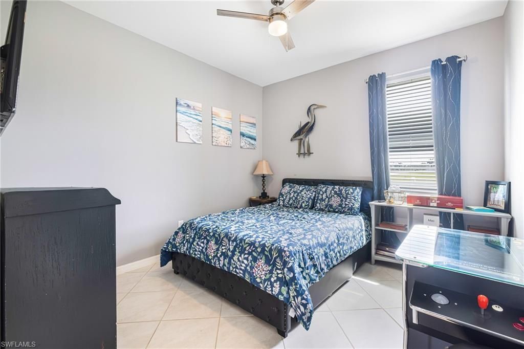 1262 N Gator Cir, Cape Coral, FL 33909 Photo