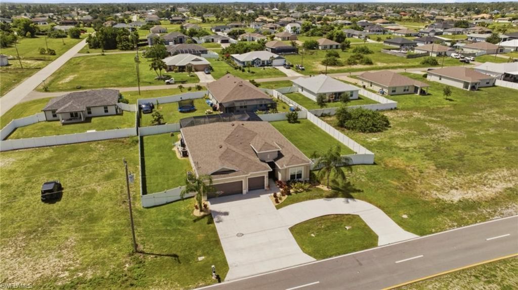 1262 N Gator Cir, Cape Coral, FL 33909 Photo