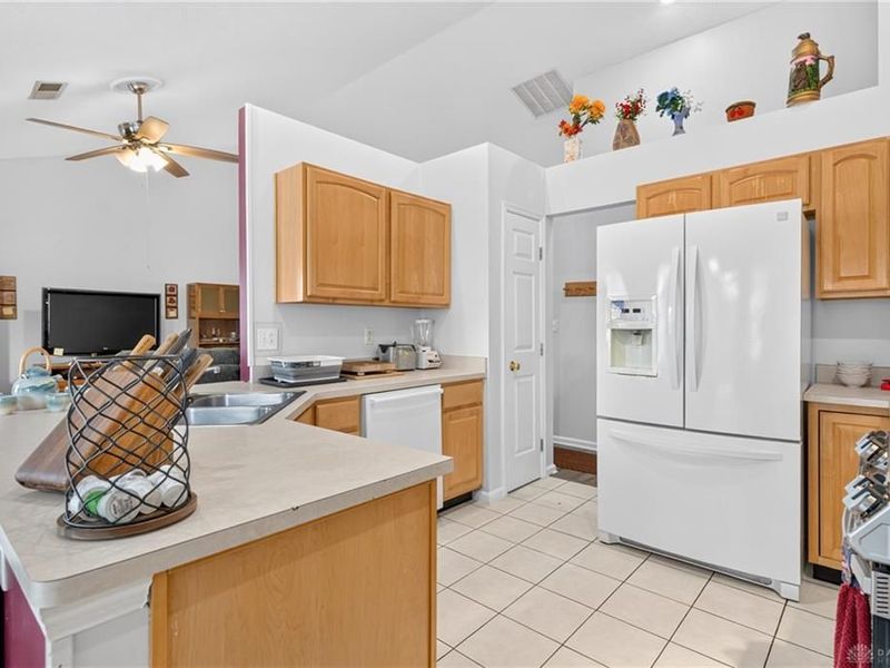 1034 Meadowrun Road, Englewood, OH 45322 Photo 17