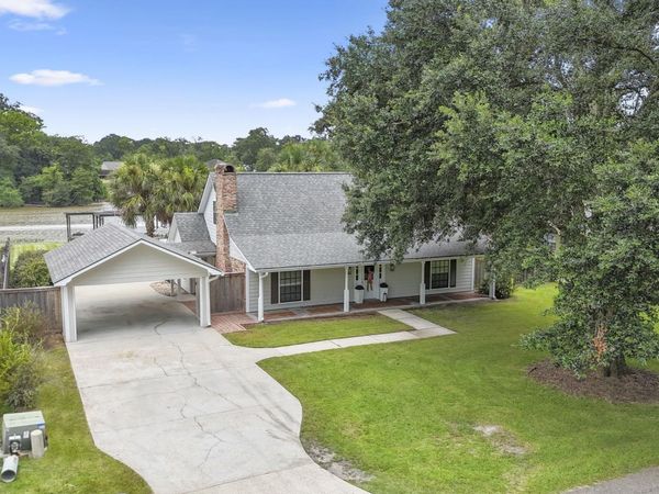 17388 Summerfield Rd North, Prairieville, LA 70769