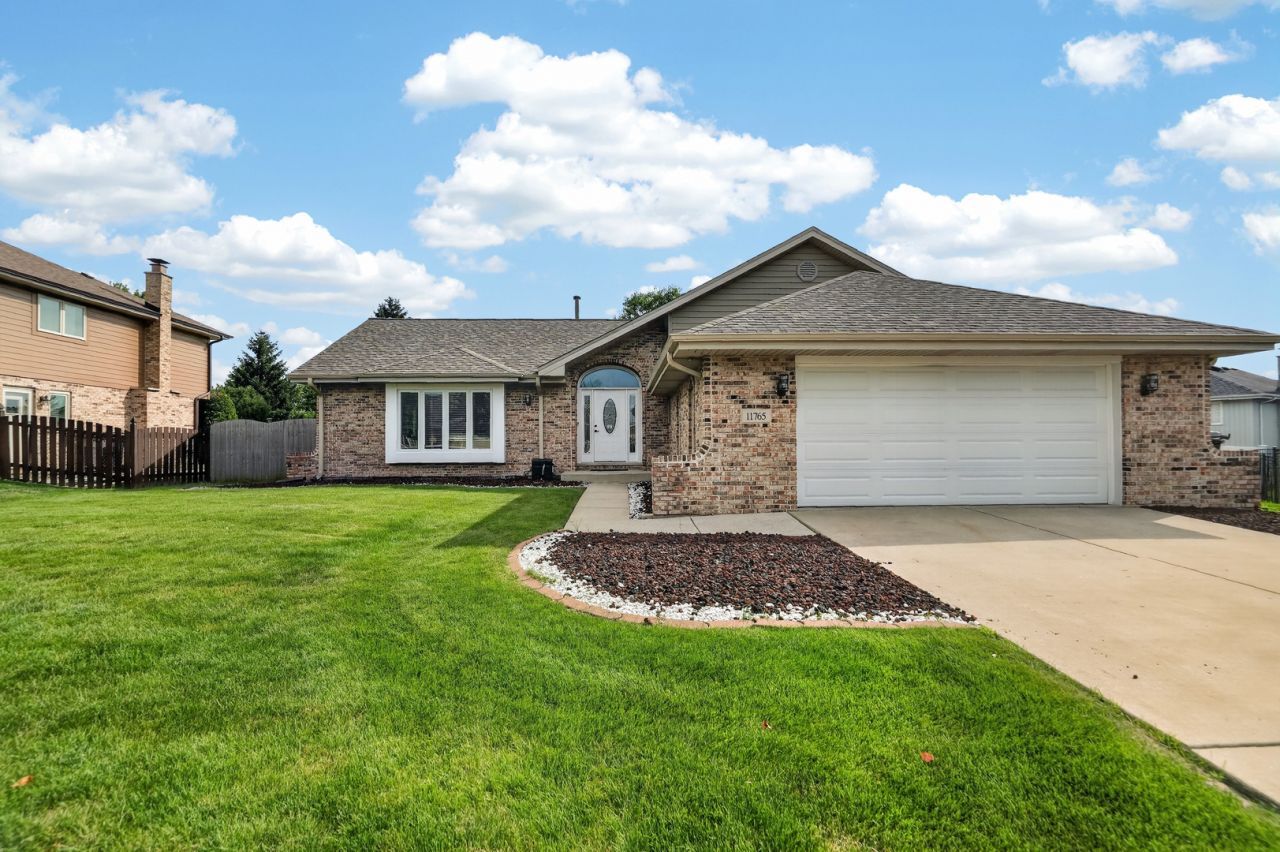 11765 Brookshire Drive , Orland Park, IL 60467