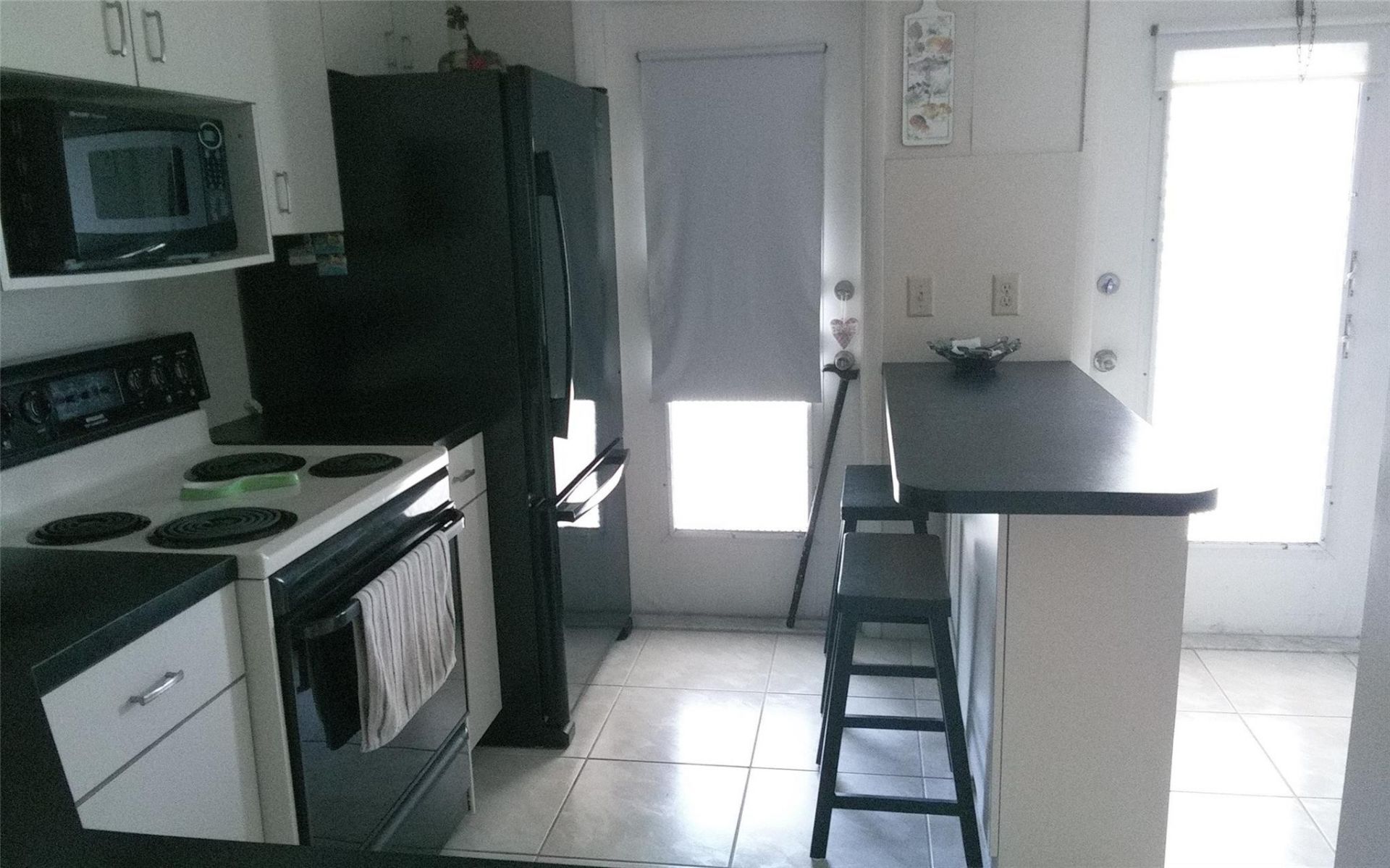 460 Paradise Isle Boulevard, Unit 301, Hallandale Beach, FL 33009 Photo