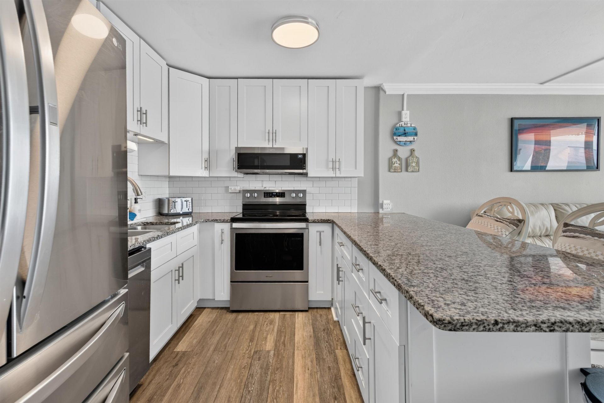 1210 N Waccamaw Dr. Photo 18