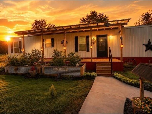 611 E CR 4103 , New Boston, TX 75570