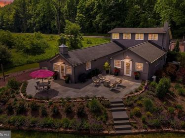 1935 RIVER ROAD, UPPER BLACK EDDY, PA 18972