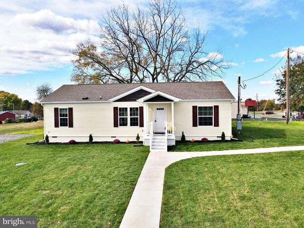 35 FOX CHASE COURT, KEARNEYSVILLE, WV 25430