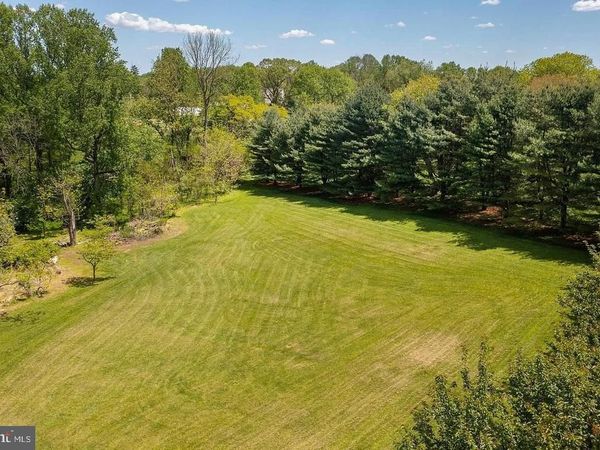 5 1/2 LARCHMONT COURT , HOCKESSIN, DE 19707