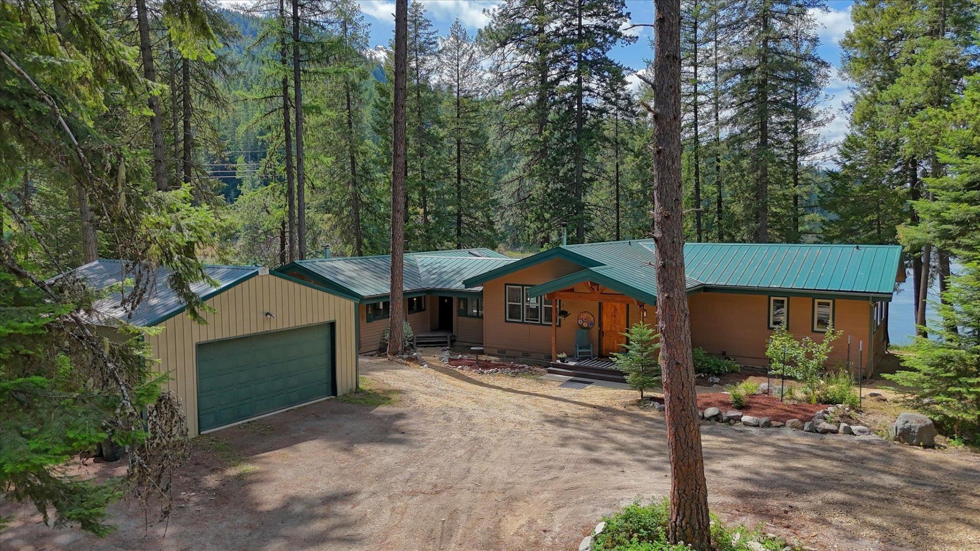 241 Pend Oreille Homes Rd primary photo