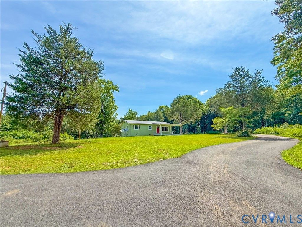 7798 W Courthouse Road , Burkeville, VA 23922 Main Photo